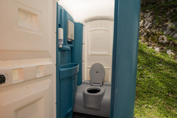 Best Portable restroom trailer rental  in Horse Cave, KY